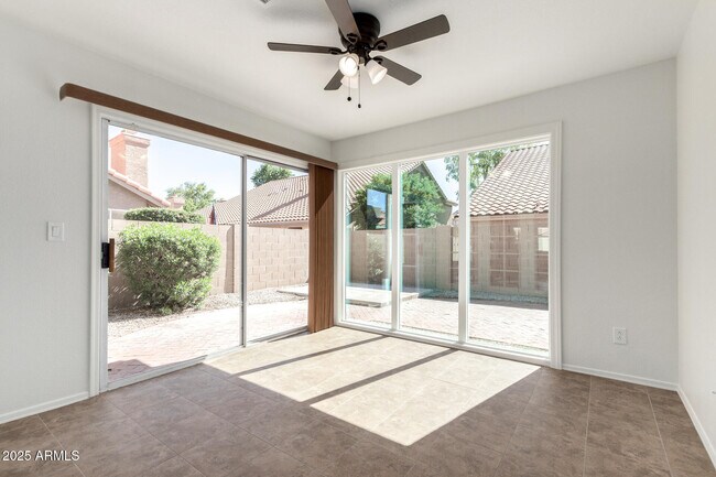 Building Photo - 9285 E Sutton Dr