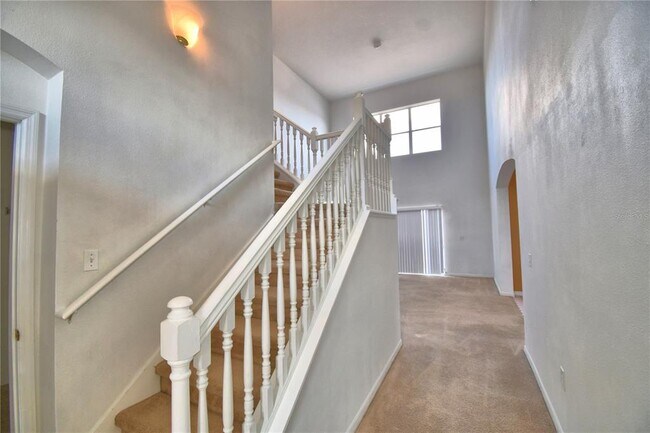 Building Photo - 439 Churchill Ct