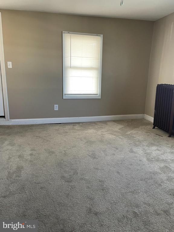 Building Photo - 221 Chester Ave