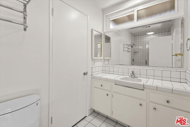 Building Photo - 13521 Bayliss Rd