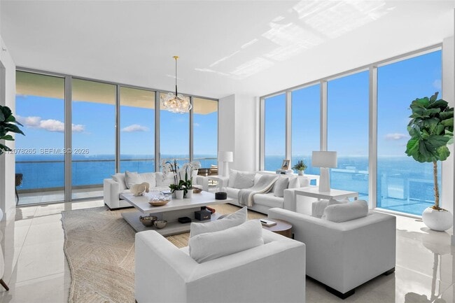 Building Photo - 18501 Collins Ave