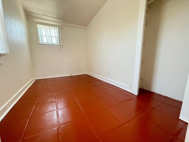 Building Photo - 4745 Brighton Ave