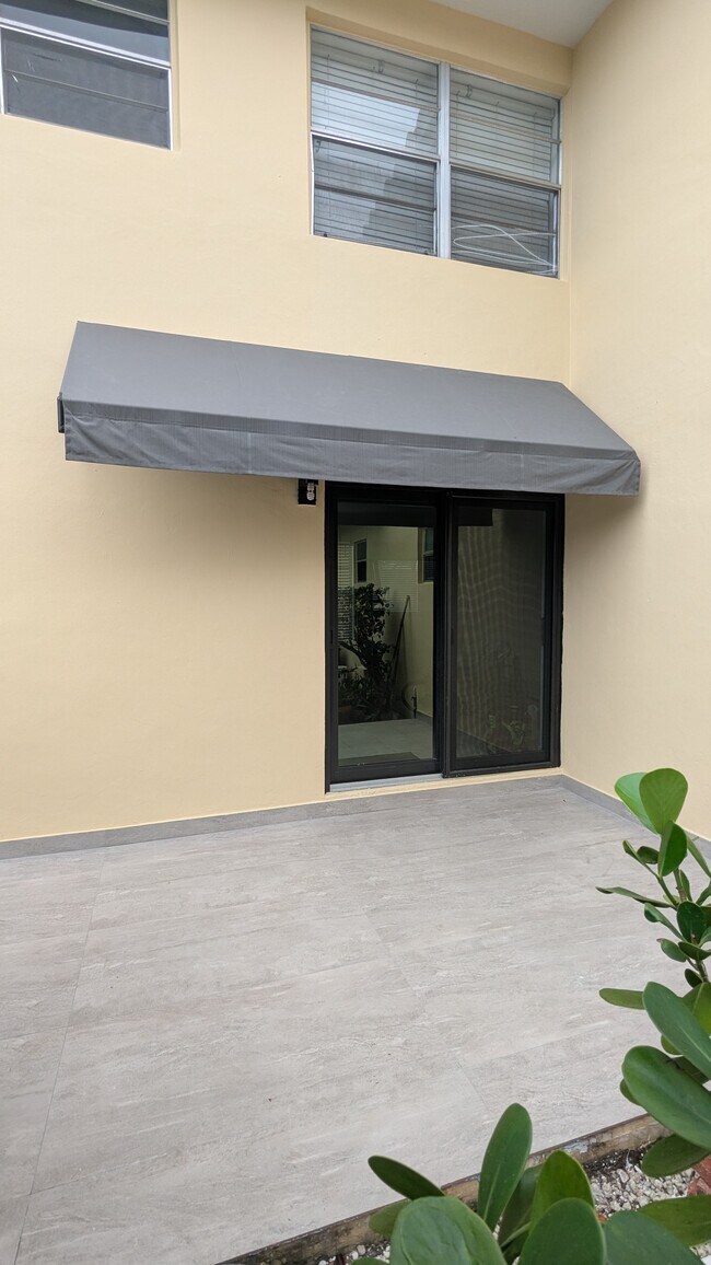 Building Photo - 235 Bird Rd