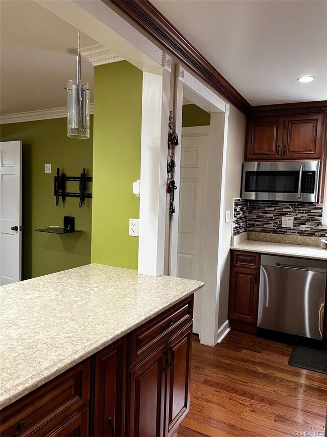 Building Photo - 83-12 253rd St