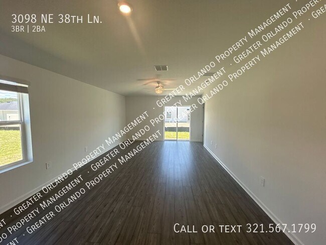 Building Photo - 3098 NE 38th Ln