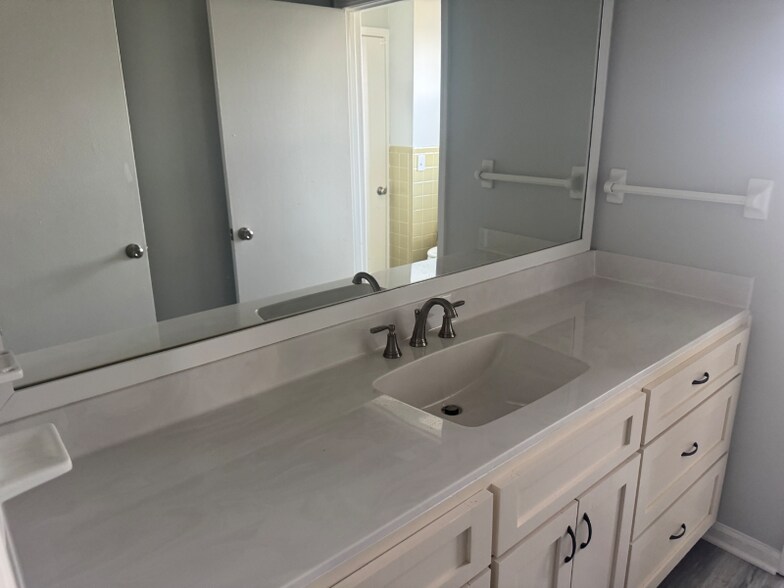 Building Photo - 3337 Percy Priest Dr