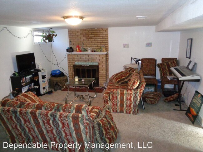 Building Photo - 6 br, 2 bath House - 2100 10th Street Road