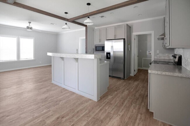 Building Photo - 1459 Whispering Pnes Lp