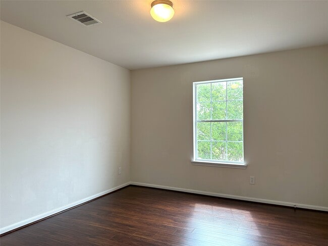 Building Photo - 11115 Lilac Manor Ct