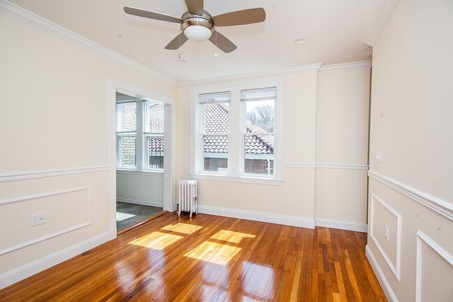Building Photo - Charming 1 Bedroom-No Broker Fee