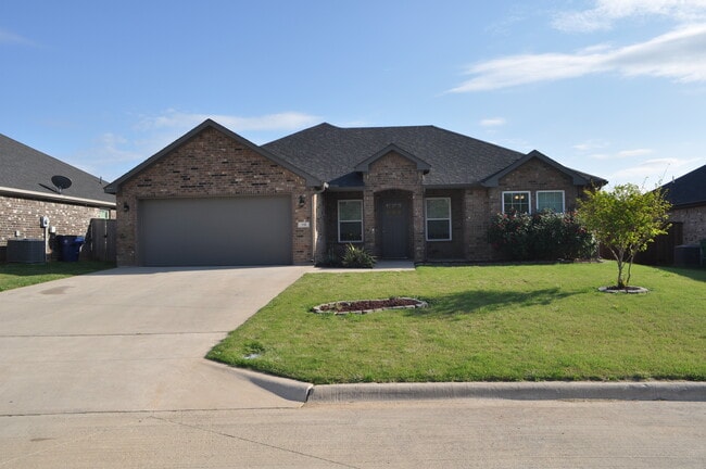 Building Photo - 118 Texoma Mdws