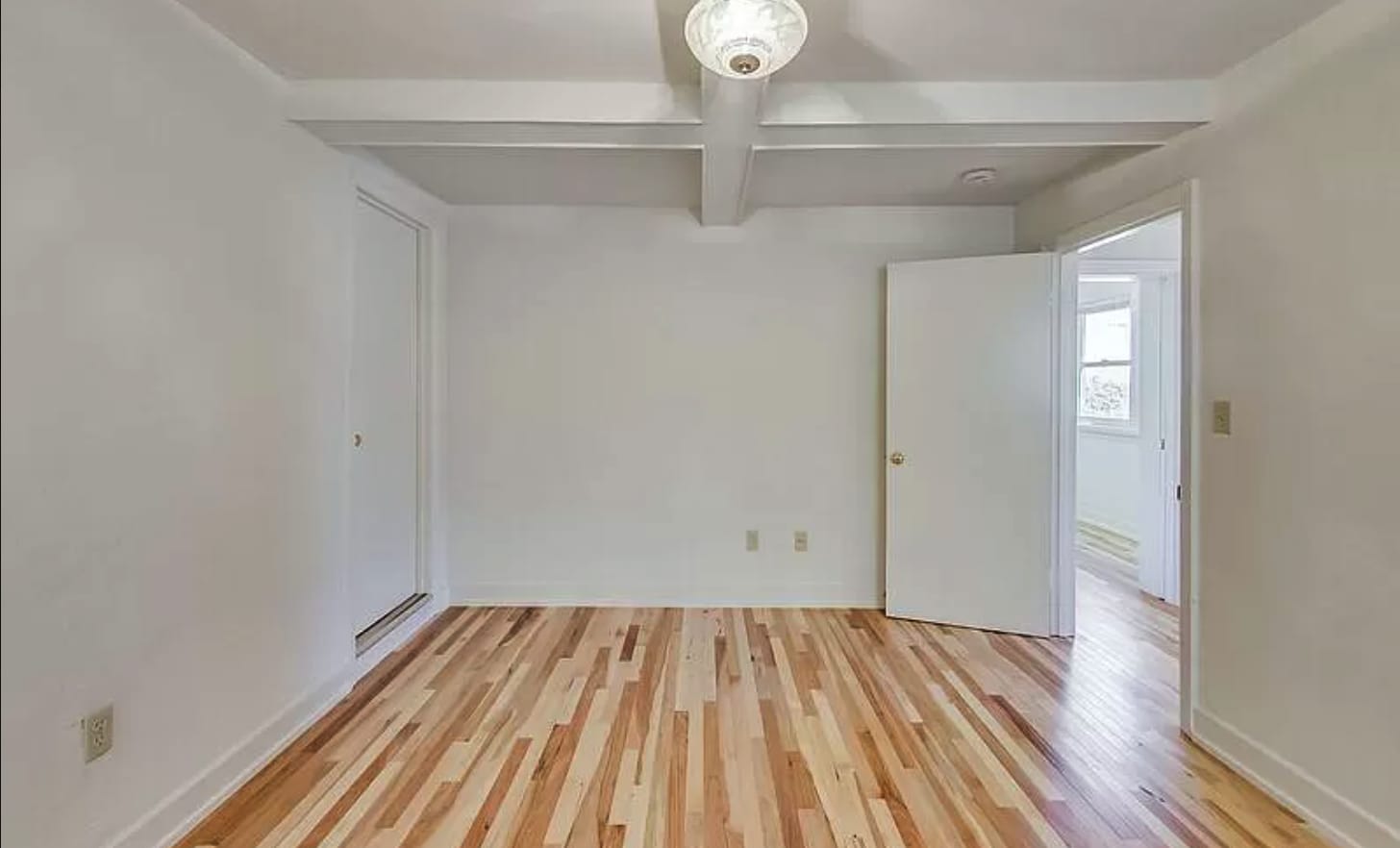 Building Photo - 2401 SE 138th Ave