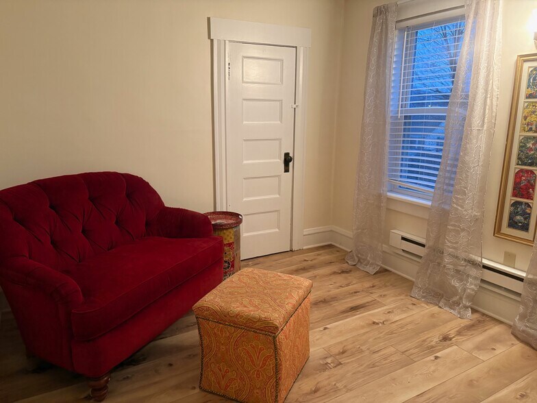 Building Photo - 149 Cutler Ave