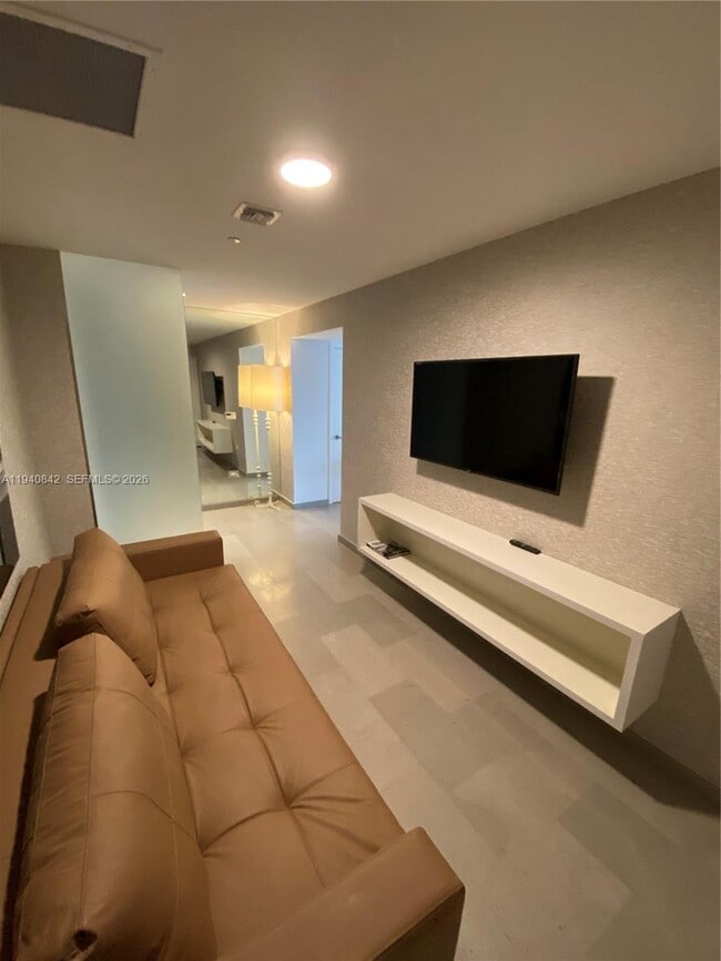 Building Photo - 88 SW 7th St