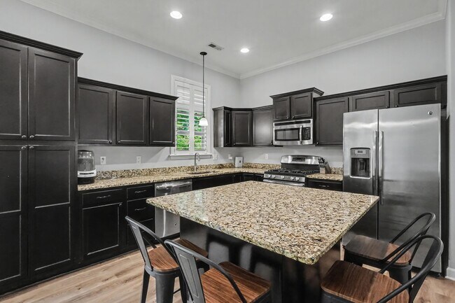 Building Photo - 3106 Wisteria Ln