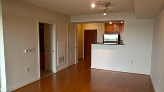 Building Photo - 11760 Sunrise Valley Dr