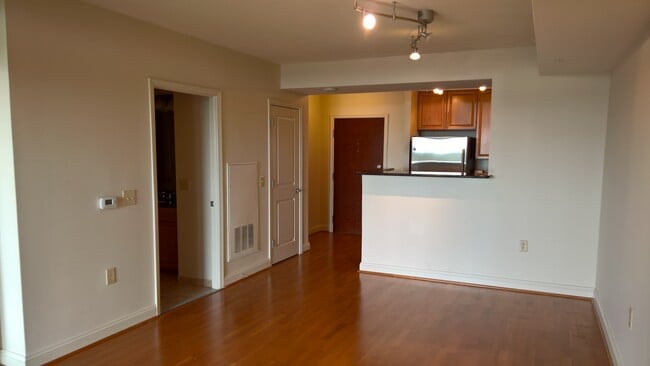 Building Photo - 11760 Sunrise Valley Dr