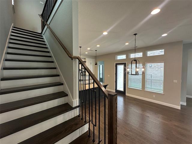 Building Photo - 7105 Royal View Dr