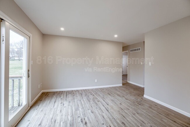 Building Photo - 1103 E Sea Ave
