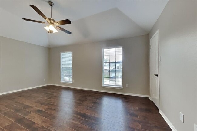 Building Photo - 2916 Tower Bridge Ct