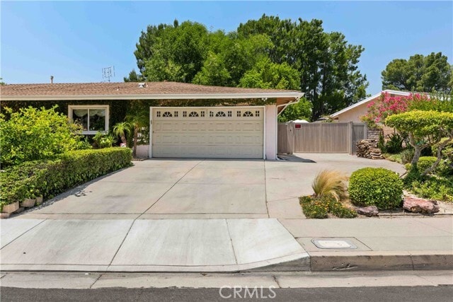Building Photo - 16577 Knollwood Dr