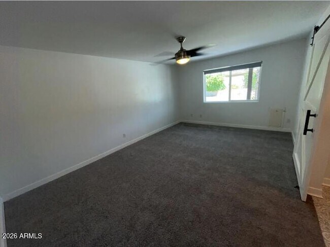 Building Photo - 6110 E Blanche Dr