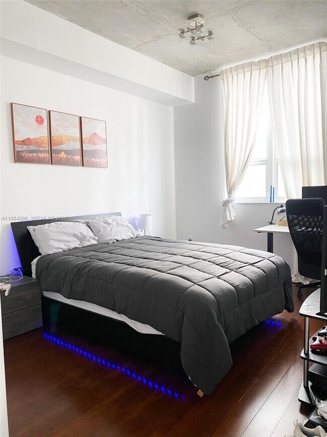 Building Photo - 234 NE 3rd St