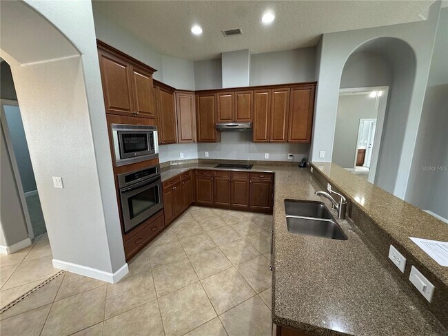 Building Photo - 142 Harrington Ct