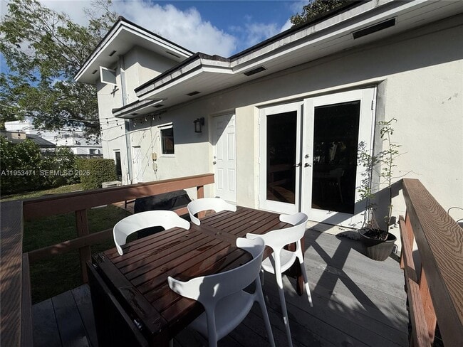 Building Photo - 2728 Kirk St