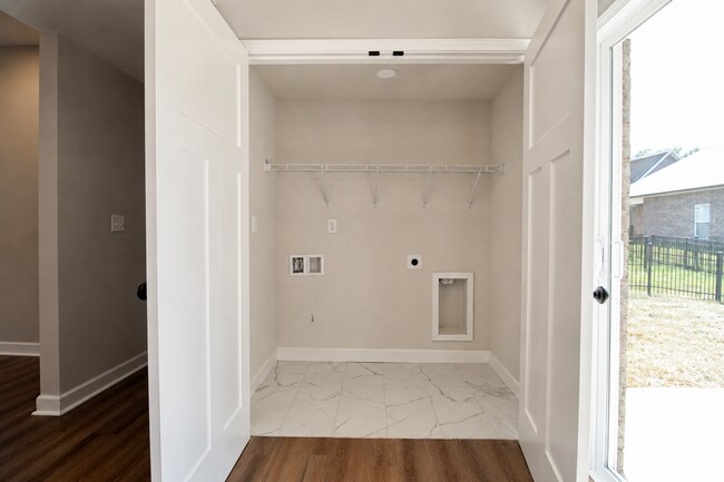 Building Photo - 1429 Village Lp