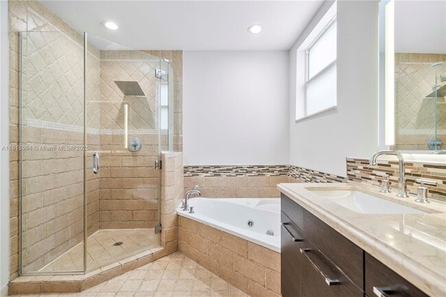 Building Photo - 217 SW 11th St