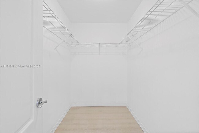 Building Photo - 1415 Sunset Harbour Dr
