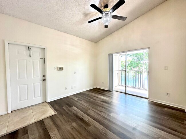 Building Photo - 720 Cypress Ln