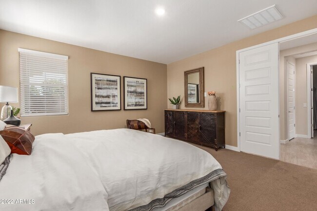 Building Photo - 43 E Capricorn Way