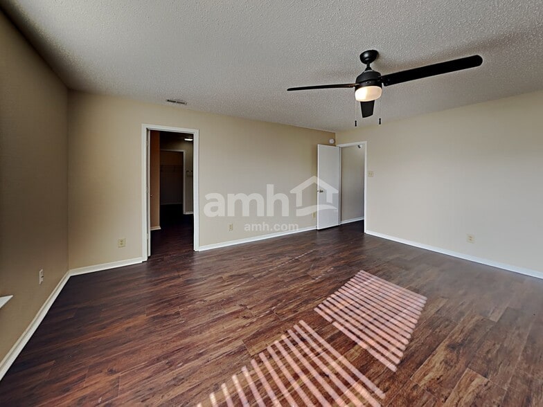 Building Photo - 6797 W Raleigh Dr