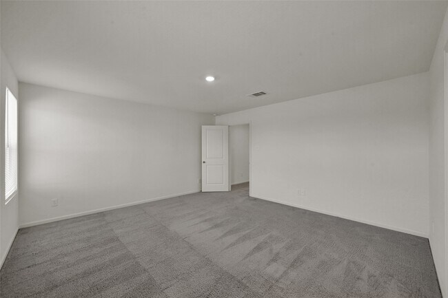 Building Photo - 14818 Calderon Dr