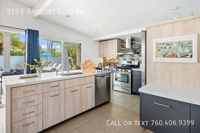 Building Photo - 915 E Racquet Club Rd