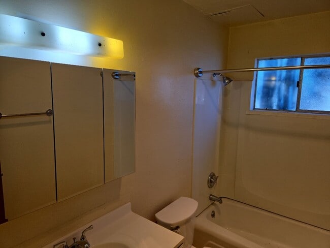 Building Photo - 3124-3130 California [PRM: Andrew] (4)