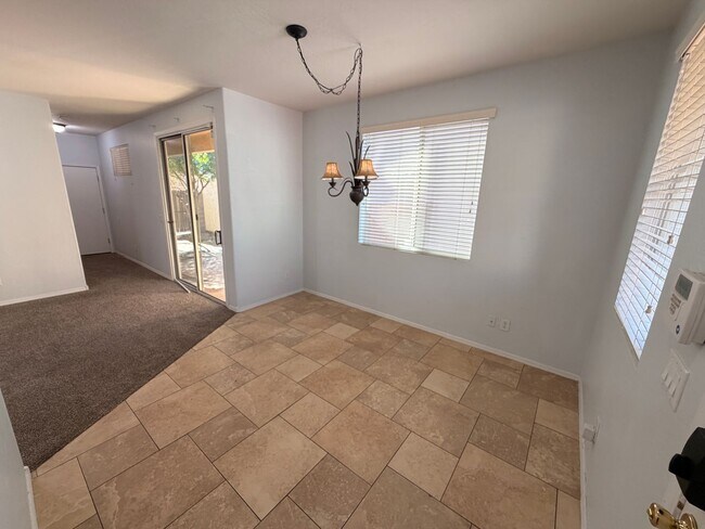 Building Photo - Two Story 3Bdm 2.5Ba Tolleson Home