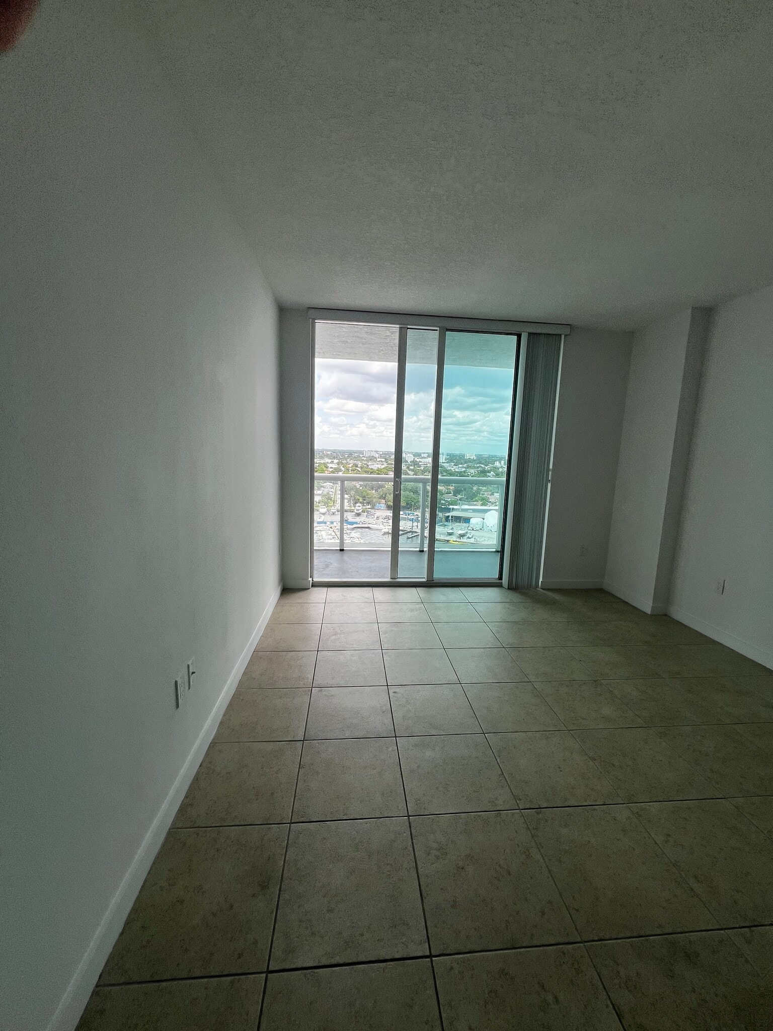 Building Photo - 1031 NW 19th Ct