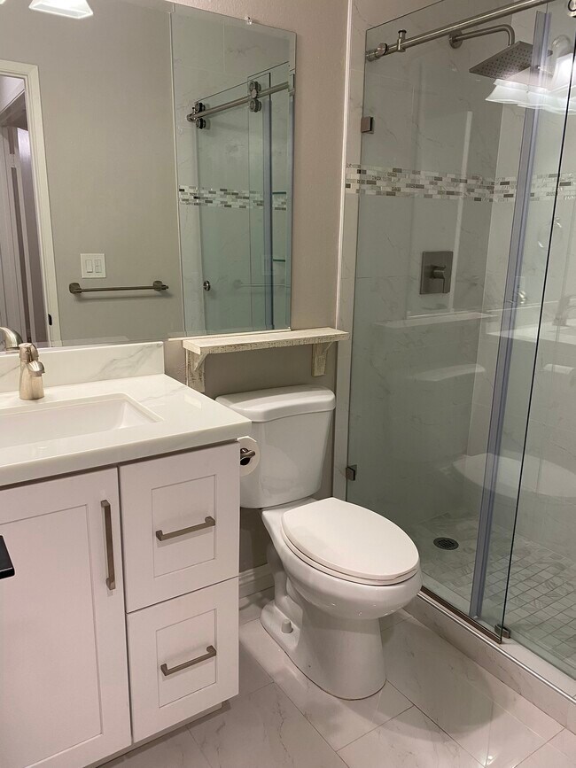 Building Photo - 16872 Cod Cir