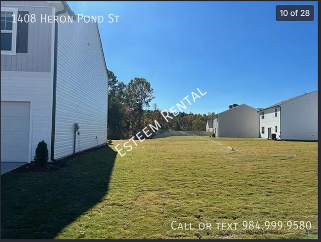 Building Photo - 1408 Heron Pond St