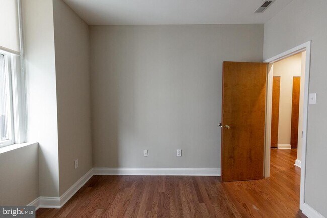 Building Photo - 1600 Walnut St