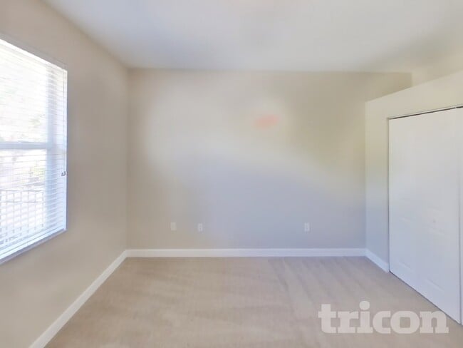 Building Photo - 9208 64th Ct E