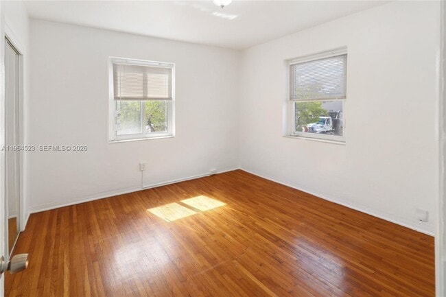 Building Photo - 8100 Crespi Blvd