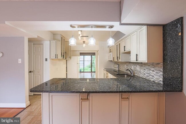 Building Photo - 17 Farmhouse Ct