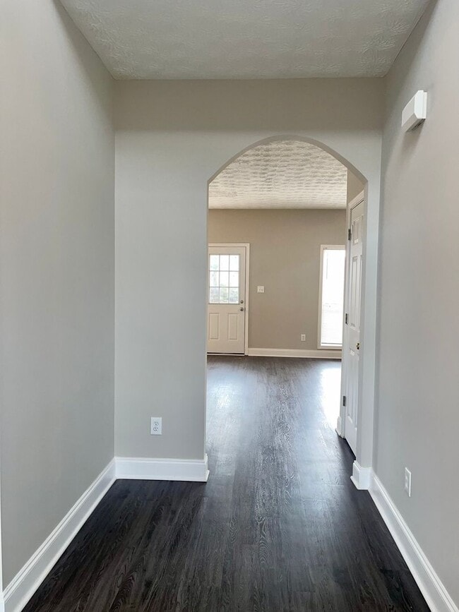 Building Photo - 4 Bed/2.5 Bath Home In Swim/Tennis Community in McDonough