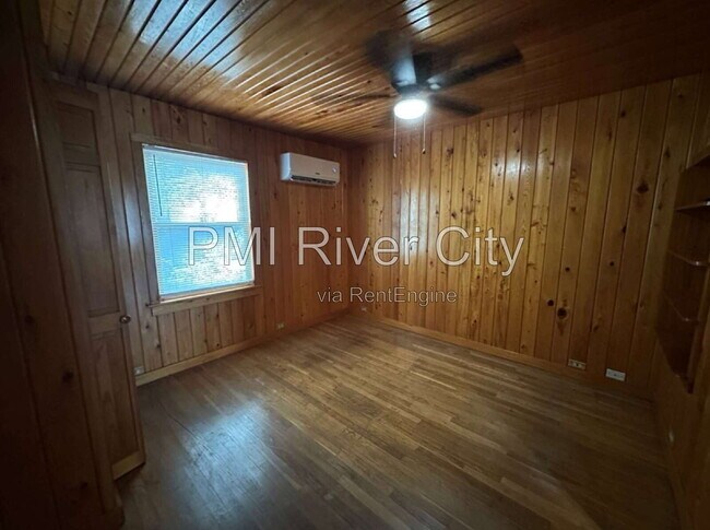 Building Photo - 11415 Dobson Dr