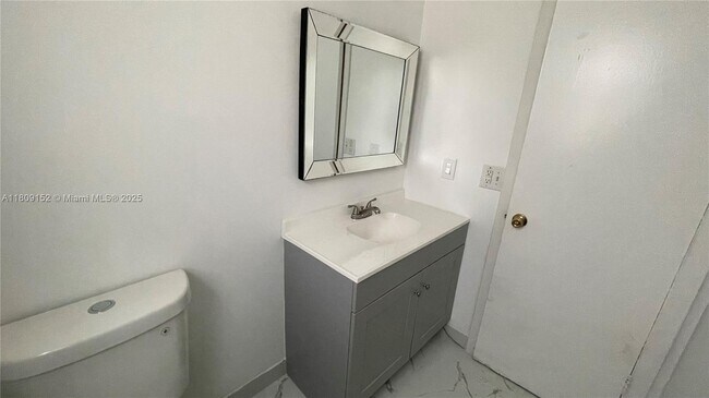 Primary Photo - 5210 NW 16th St