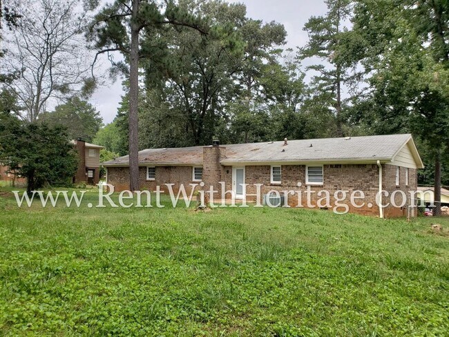 Building Photo - THIS IS A WONDERFUL.....BRICK RANCH STYLE HOME IN A GREAT NEIGHBORHOOD WITH GREAT SCHOOLS AND CLO...